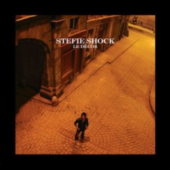 Stefie Shock - Le décor